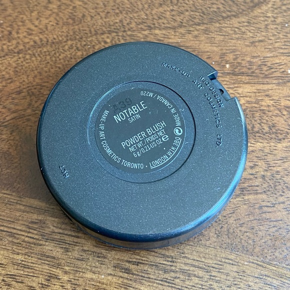 MAC Notable Powder Blush - Picture 5 of 5